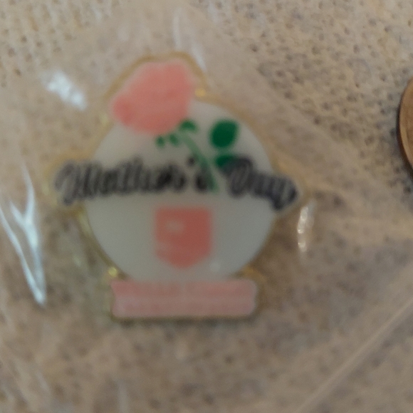 PGA TOUR commemorative Mother's Day Pin 2022 - Picture 5 of 14